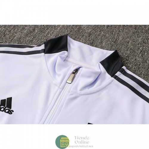 Juventus Chaqueta Blanco II + Pantalon Negro 2021/2022 Juventus Chaqueta Blanco II + Pantalon Negro 2021/2022